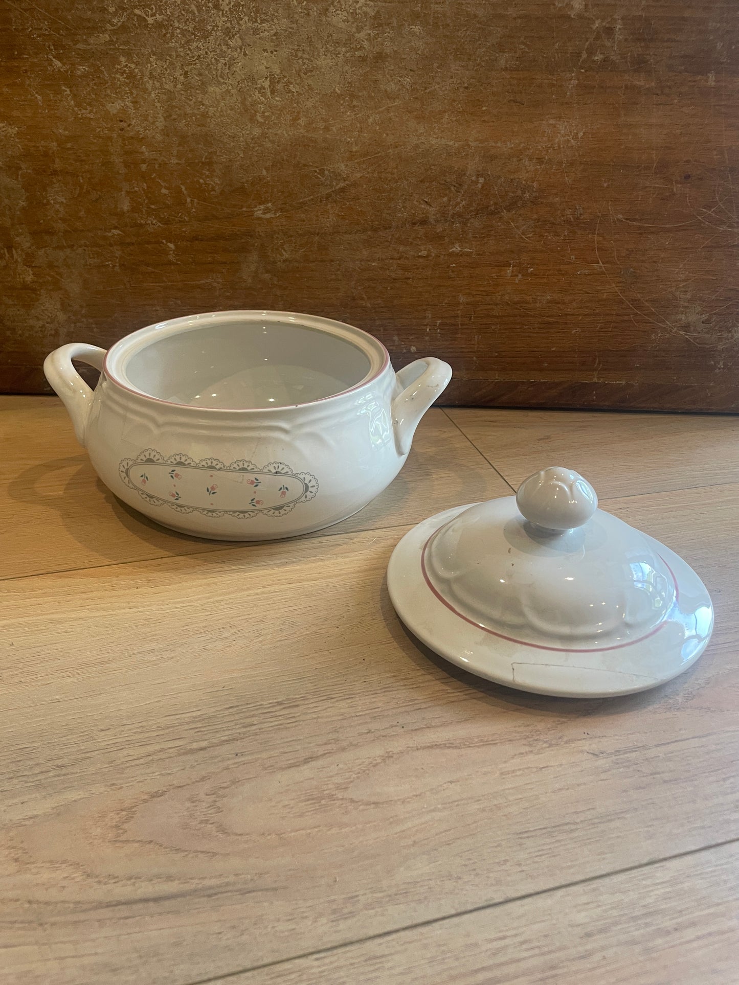 Rosebud Lidded Soup Tureen